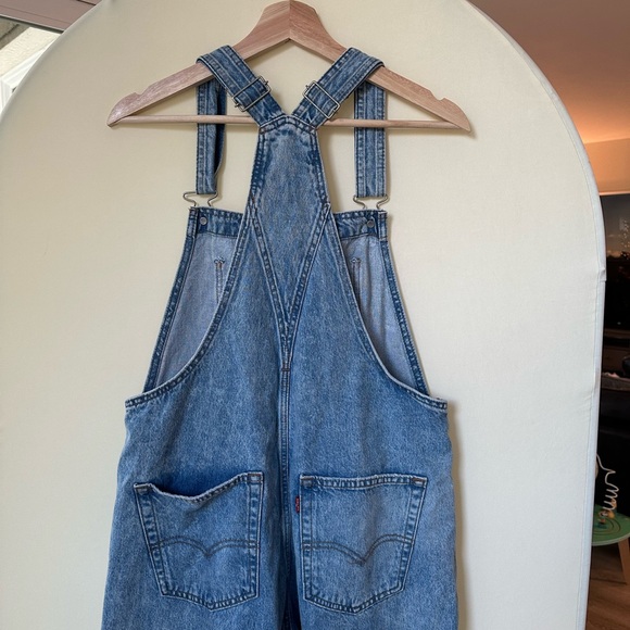 Levi's Vintage Women's Overalls - Medium Wash, Straight Leg size M - Picture 6 of 8